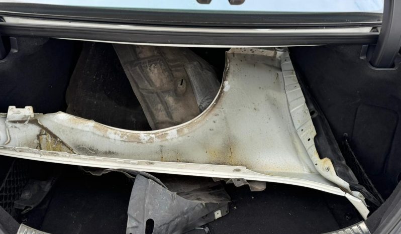 
								Mercedes-Benz S 550 full									