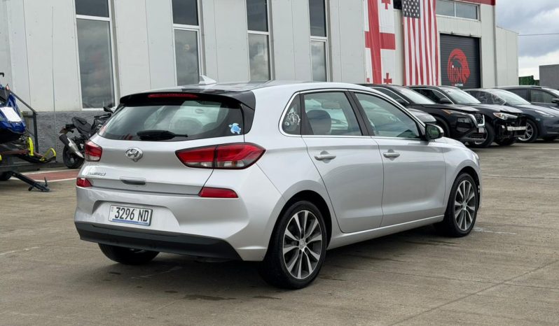 
								HYUNDAI ELANTRA GT full									