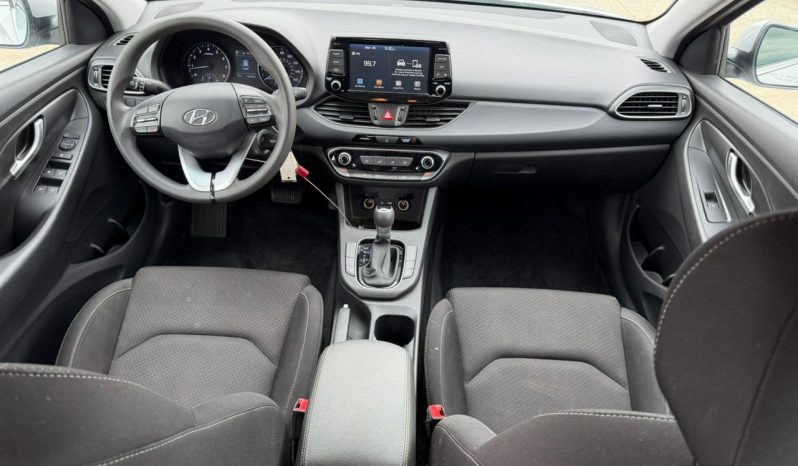 
								HYUNDAI ELANTRA GT full									