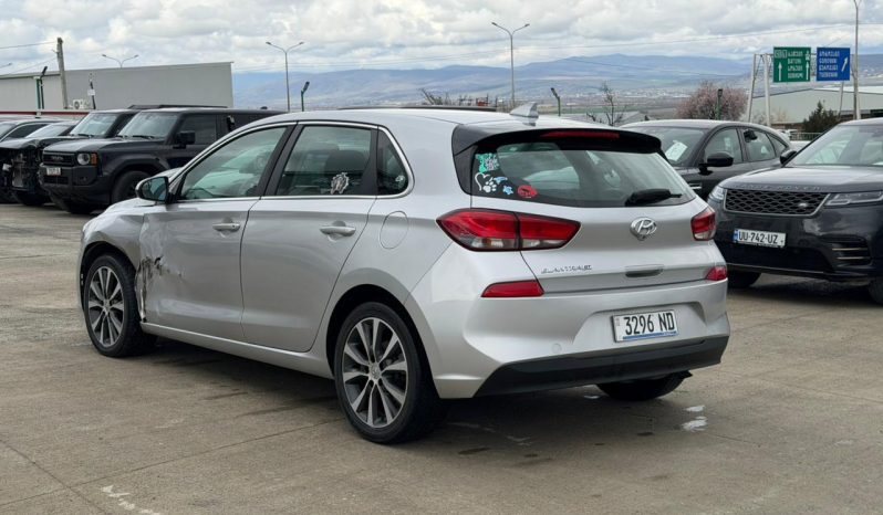 
								HYUNDAI ELANTRA GT full									