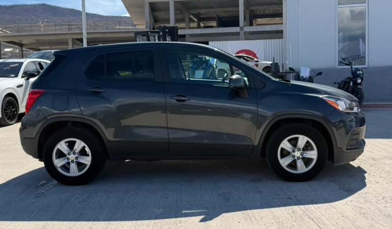 
								Chevrolet Trax full									