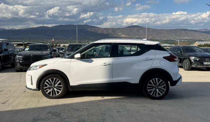 
								Nissan Kicks full									