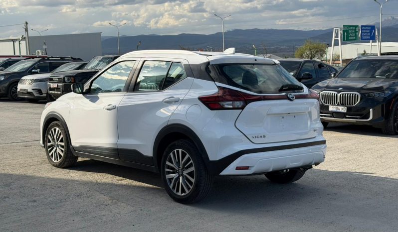 
								Nissan Kicks full									