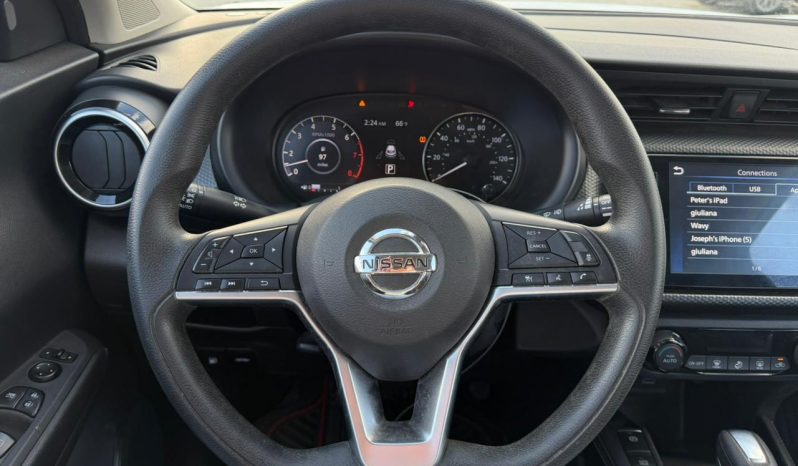 
								Nissan Kicks full									