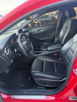 
										MERCEDES-BENZ GLA 250 full									