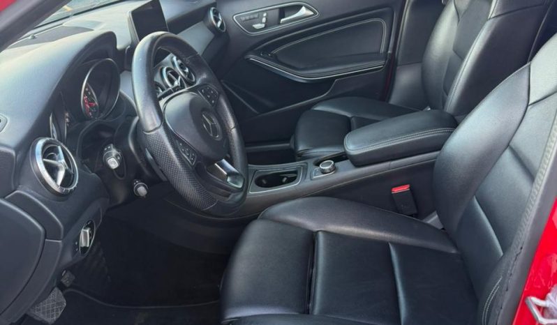 
								MERCEDES-BENZ GLA 250 full									