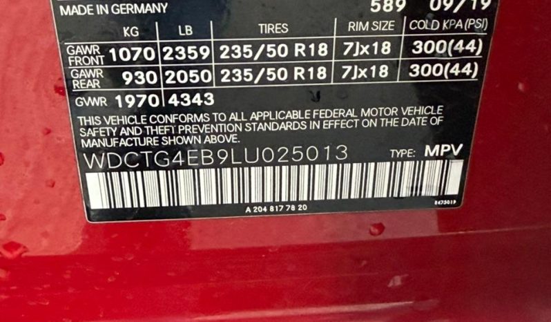 
								MERCEDES-BENZ GLA 250 full									