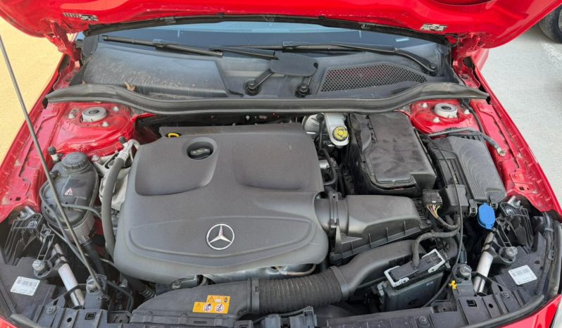
								MERCEDES-BENZ GLA 250 full									