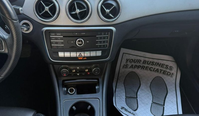 
								MERCEDES-BENZ GLA 250 full									