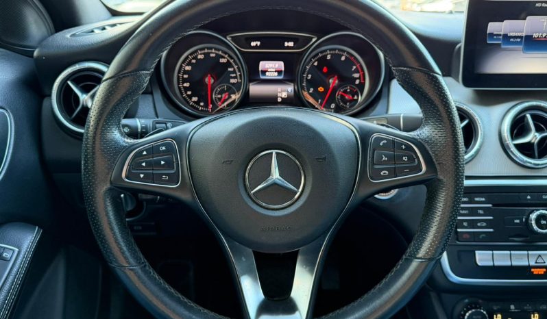 
								MERCEDES-BENZ GLA 250 full									