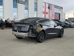 
										Tesla MODEL 3 full									