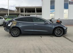 
										Tesla MODEL 3 full									