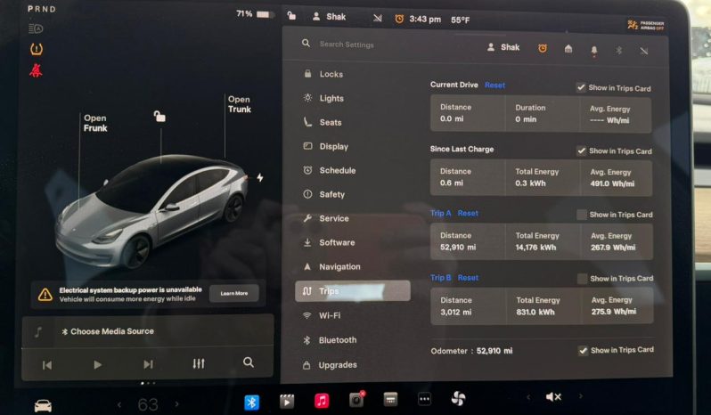
								Tesla MODEL 3 full									
