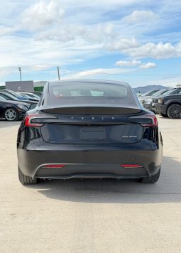
										Tesla Model 3 full									