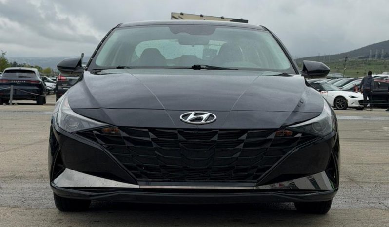 
								HYUNDAI ELANTRA full									