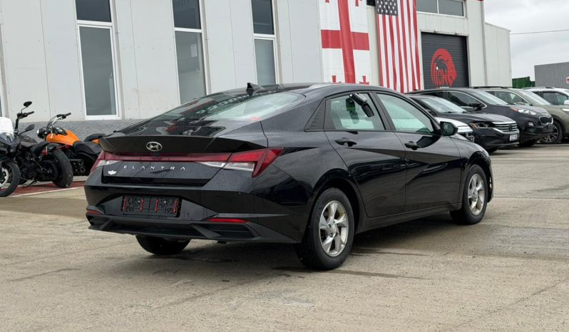 
								HYUNDAI ELANTRA full									