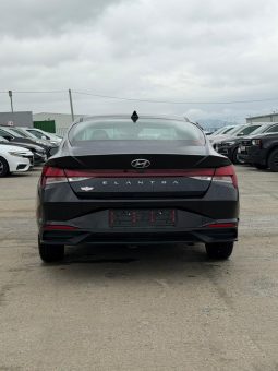 
										HYUNDAI ELANTRA full									