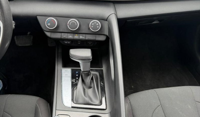 
								HYUNDAI ELANTRA full									