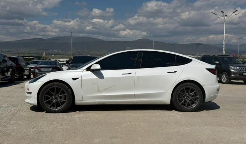 
								TESLA MODEL 3 full									