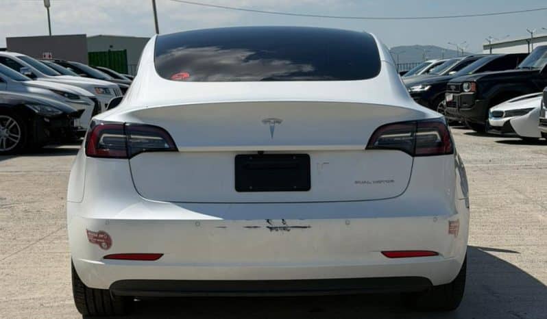 
								TESLA MODEL 3 full									