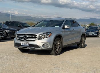 MERCEDES-BENZ GLA 250