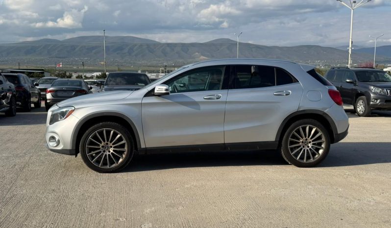 
								MERCEDES-BENZ GLA 250 full									