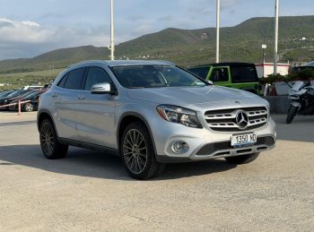 MERCEDES-BENZ GLA 250