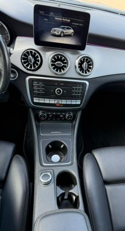 
										MERCEDES-BENZ GLA 250 full									