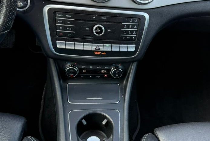 
								MERCEDES-BENZ GLA 250 full									