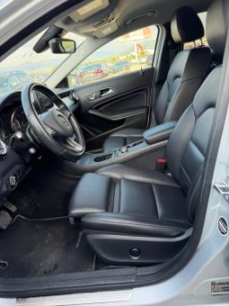 
										MERCEDES-BENZ GLA 250 full									