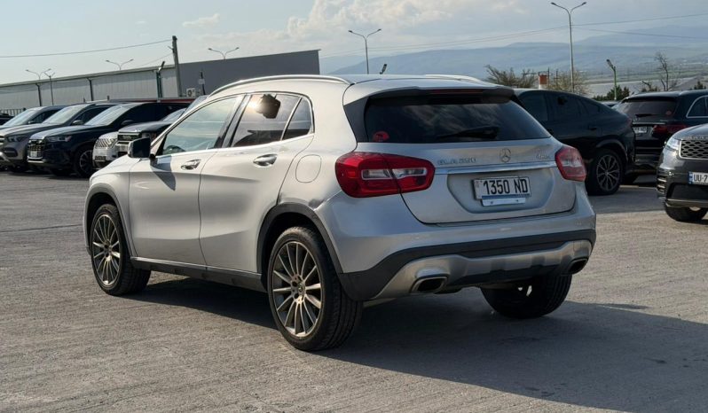 
								MERCEDES-BENZ GLA 250 full									