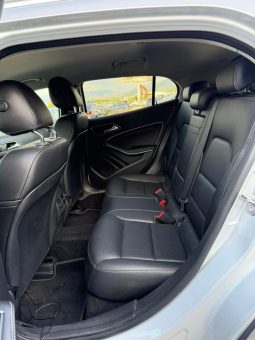 
										MERCEDES-BENZ GLA 250 full									