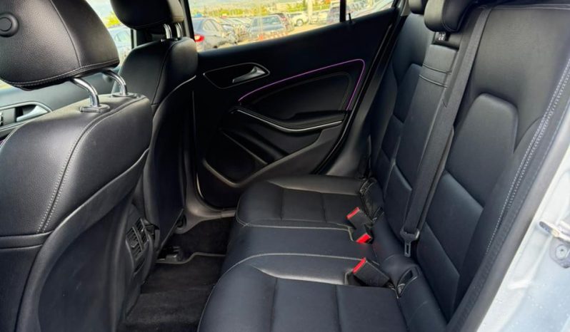 
								MERCEDES-BENZ GLA 250 full									