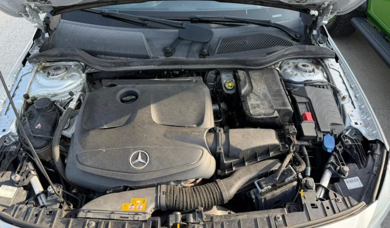 
								MERCEDES-BENZ GLA 250 full									