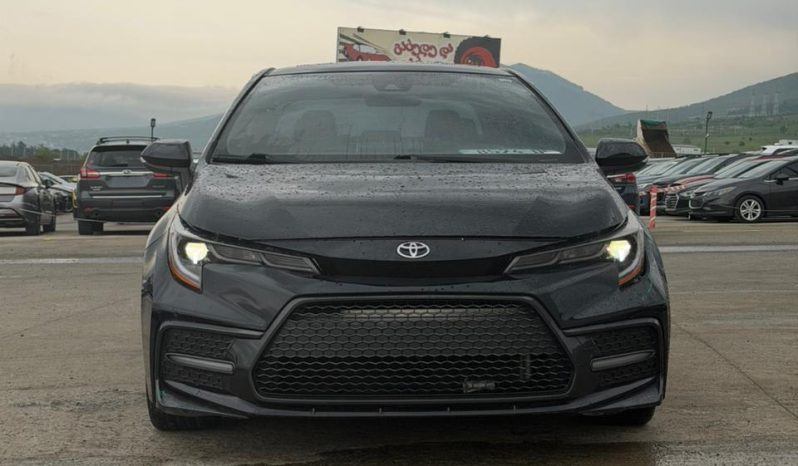 
								Toyota Corolla full									