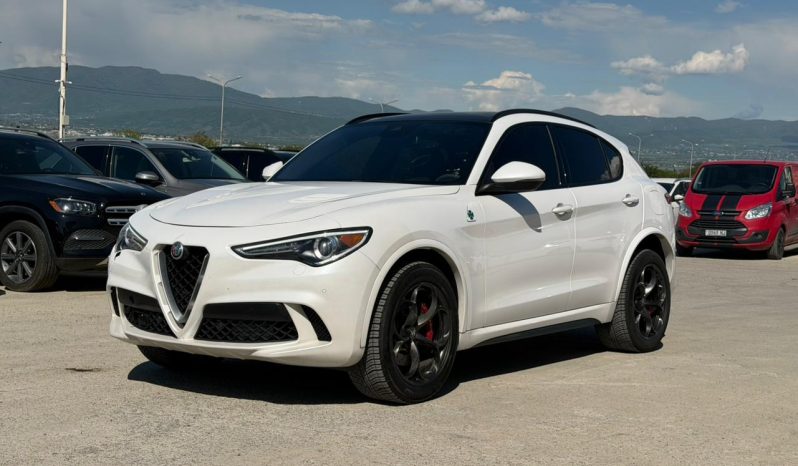 
								Alfa Romeo Stelvio Quadrifoglio full									