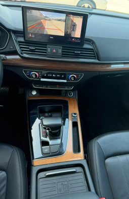 
										Audi Q5 full									