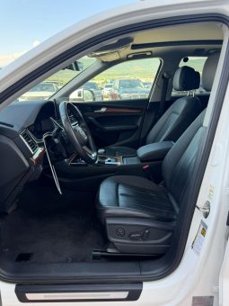 
										Audi Q5 full									