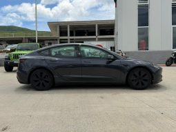 
										Tesla Model 3 full									