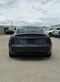 
										Tesla Model 3 full									