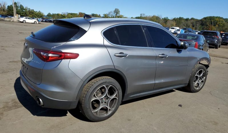 
								2018 Alfa Romeo Stelvio full									