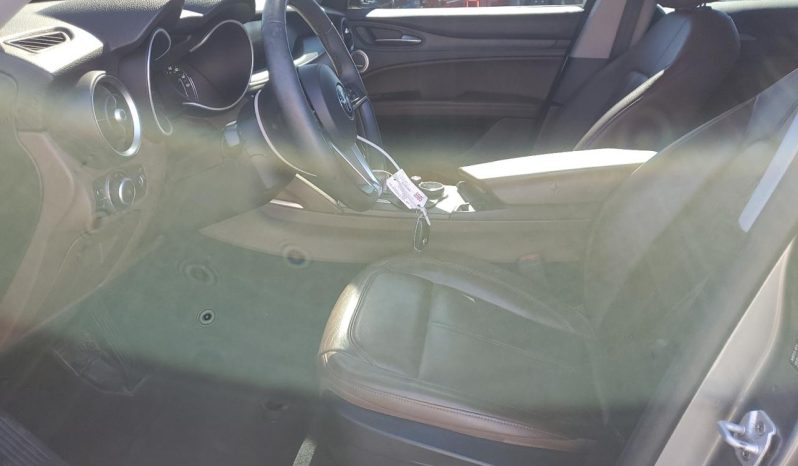 
								2018 Alfa Romeo Stelvio full									