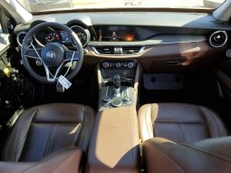 
										2018 Alfa Romeo Stelvio full									