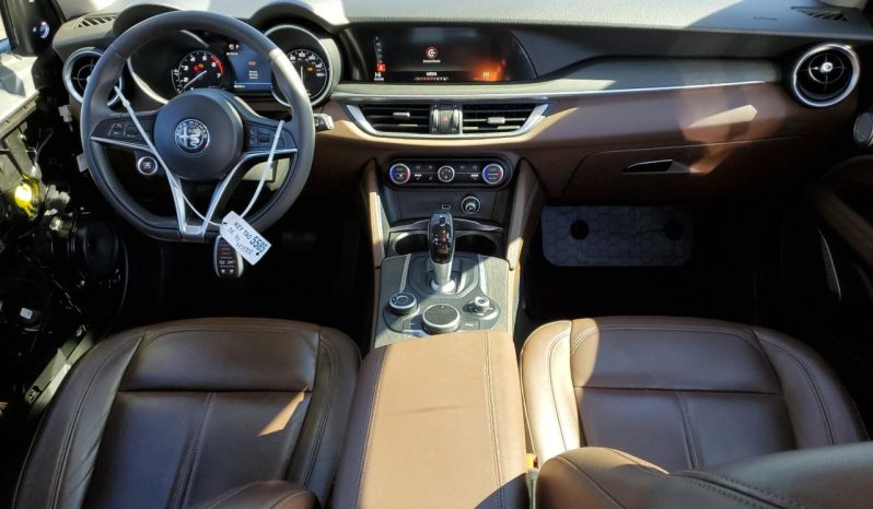 
								2018 Alfa Romeo Stelvio full									