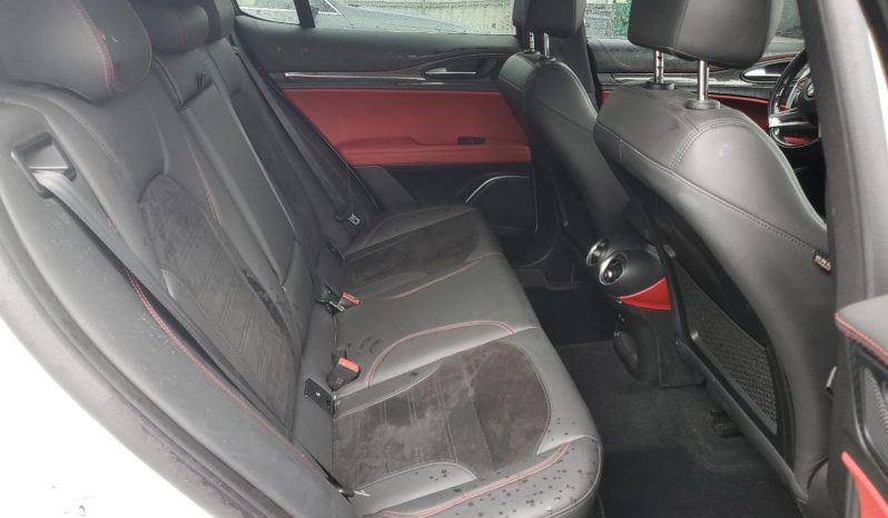 
								Alfa Romeo Stelvio Quadrifoglio full									