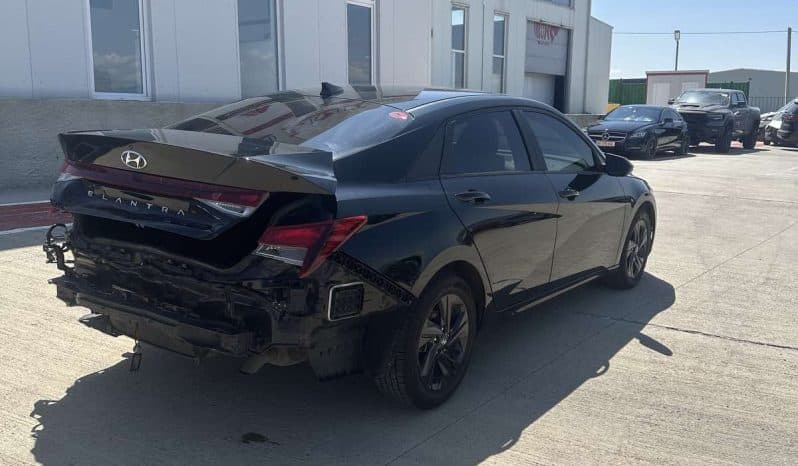 
								HYUNDAI ELANTRA full									