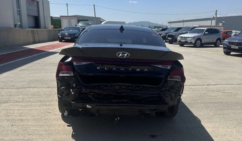 
								HYUNDAI ELANTRA full									