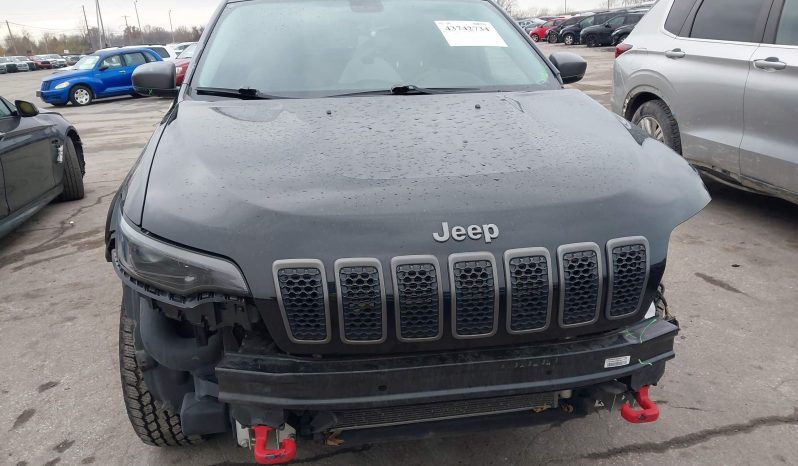 
								Jeep Cherokee full									