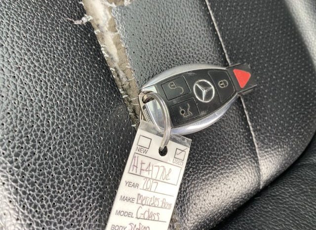 
								MERCEDES-BENZ C300 full									