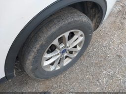 
										2022 Ford Escape full									